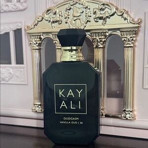Kayali Oudgasm Vanilla Oud Eau de Parfum - Black
